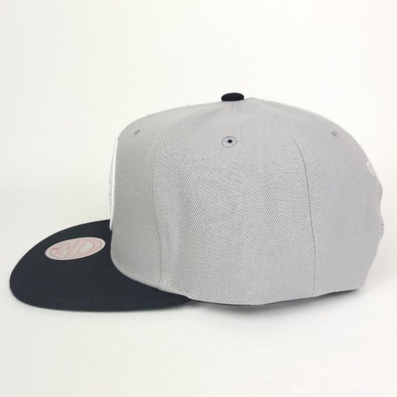 Brooklyn Nets Mitchell & Ness NBA Snapback Hat Split 3D Logo Black Gray Cap NWT - Picture 6 of 8